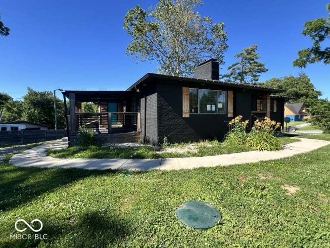 Listing Image 3