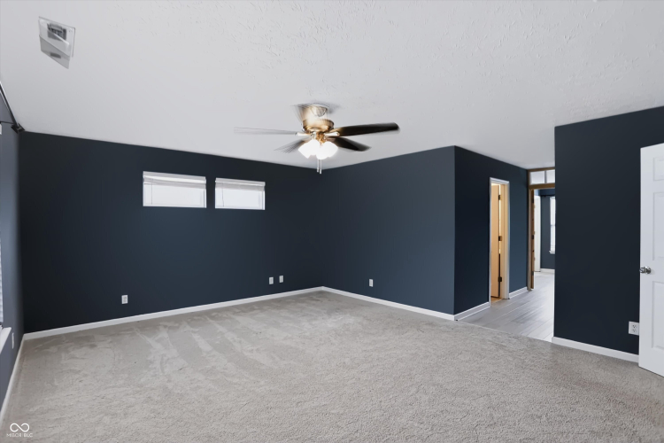 Listing Image 58
