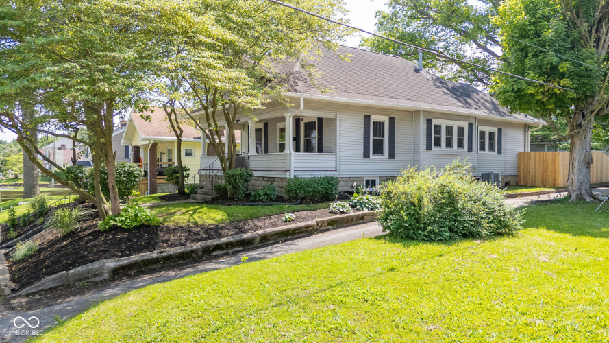 Listing Image 19