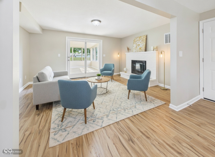 Listing Image 12