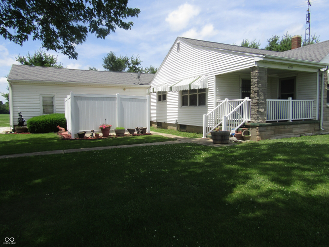 Listing Image 16