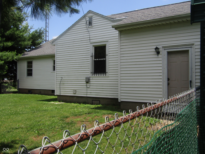 Listing Image 18