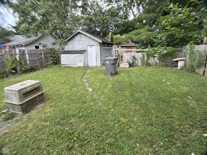Listing Image 11