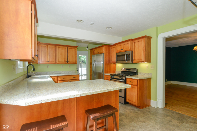 Listing Image 15