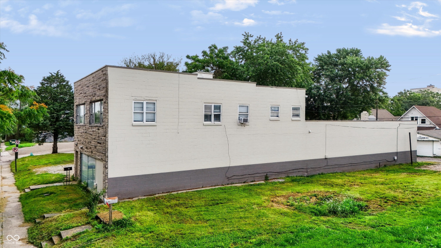 Listing Image 55