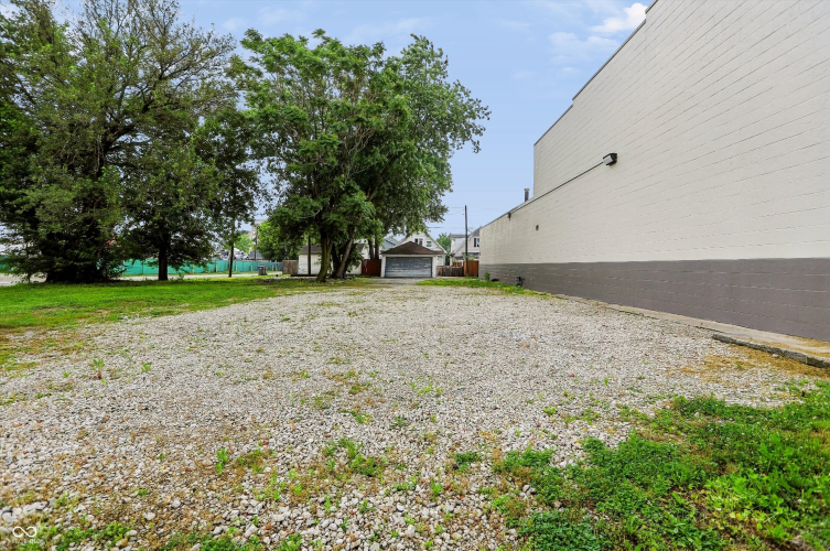Listing Image 58