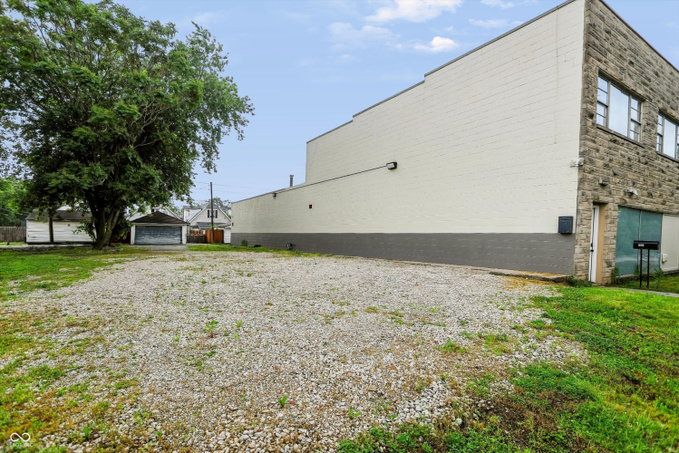 Listing Image 59