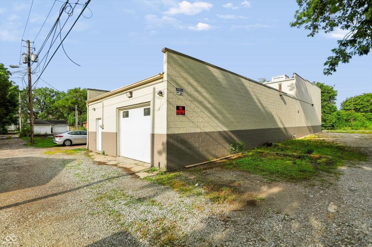Listing Image 63