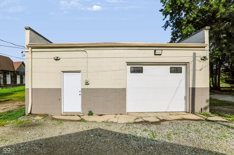 Listing Image 64