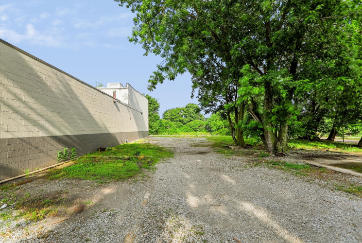 Listing Image 67