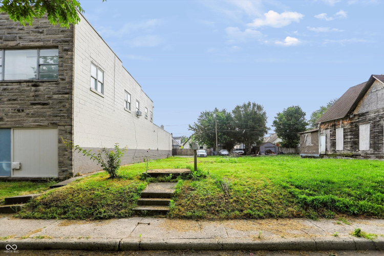 Listing Image 73