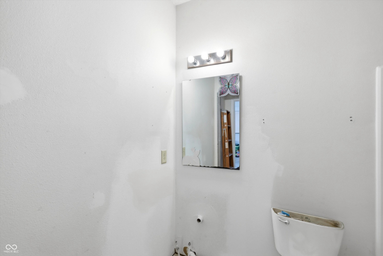 Listing Image 27