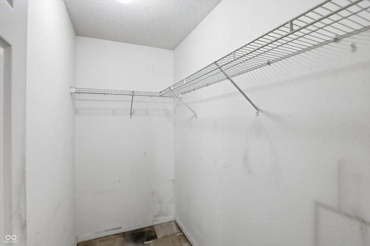 Listing Image 49