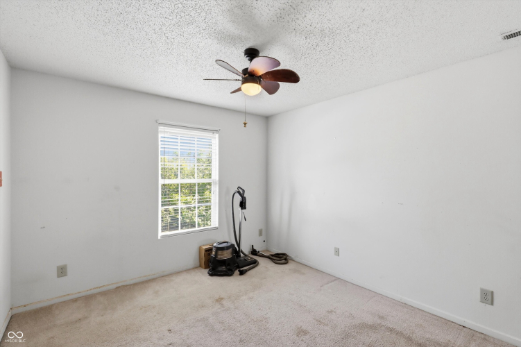 Listing Image 53