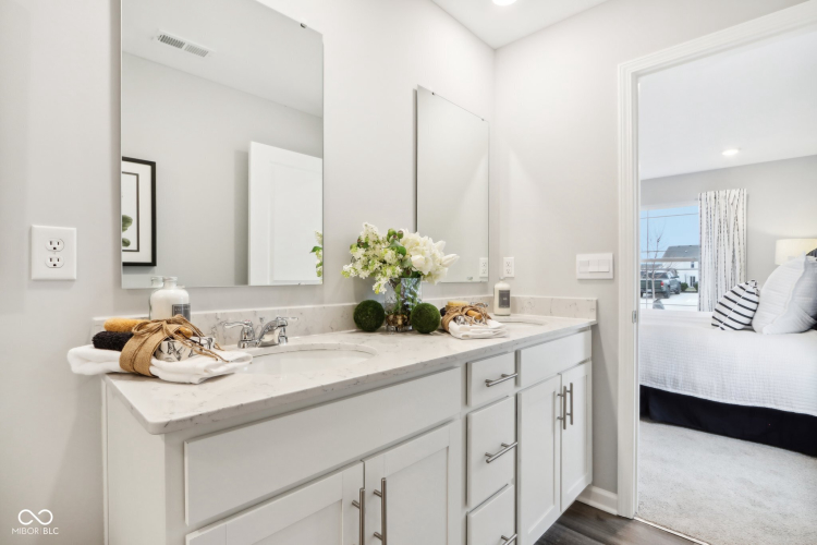 Listing Image 43