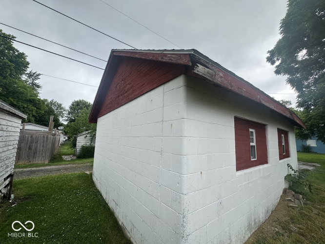 Listing Image 32