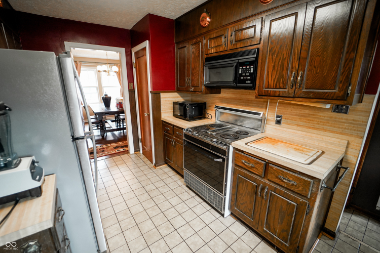 Listing Image 12