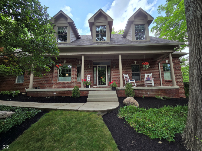 Listing Image 4