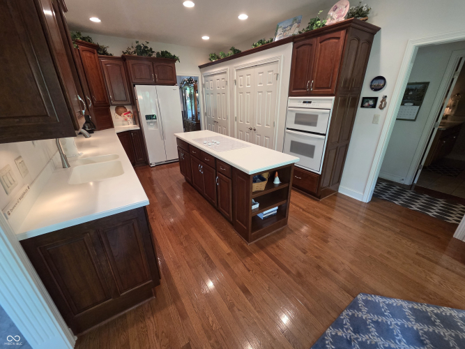 Listing Image 52