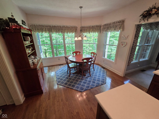 Listing Image 53