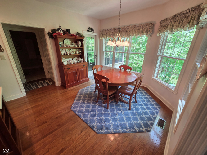 Listing Image 55
