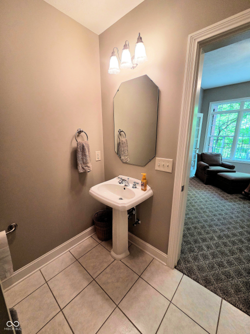 Listing Image 84