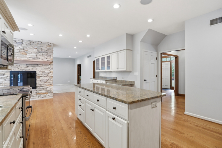 Listing Image 21