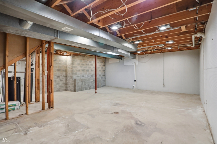 Listing Image 77