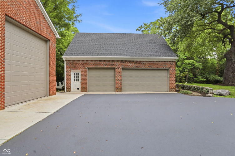 Listing Image 89