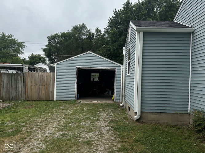 Listing Image 3