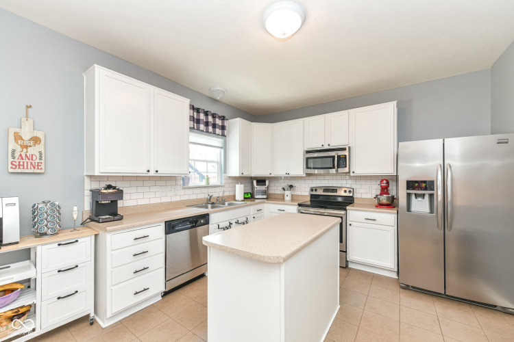 Listing Image 15