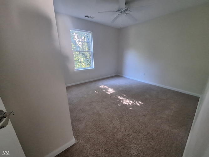 Listing Image 28