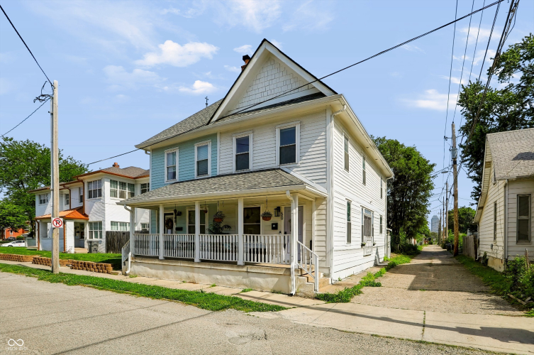 Listing Image 3
