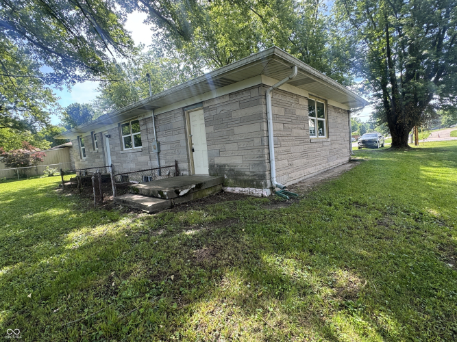 Listing Image 3