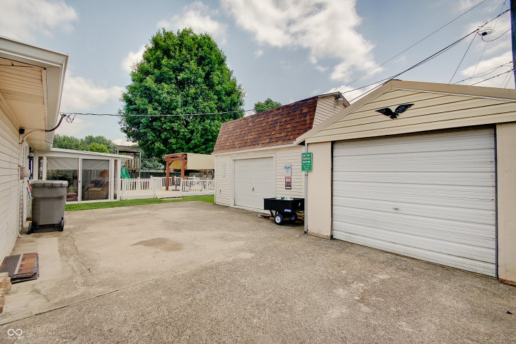 Listing Image 32