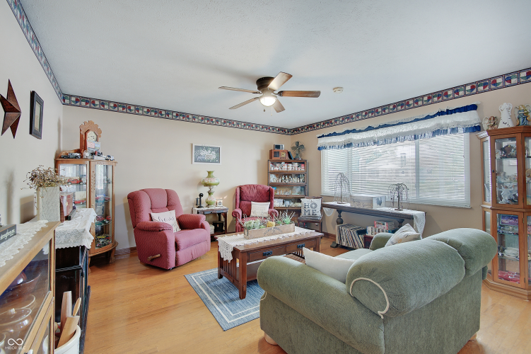 Listing Image 7
