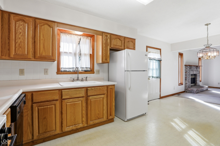 Listing Image 20