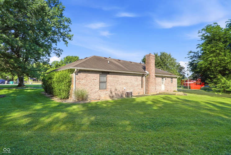 Listing Image 43
