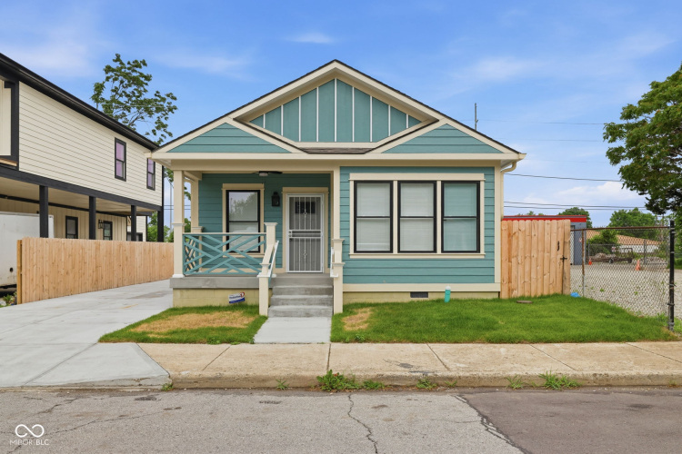 Listing Image 3
