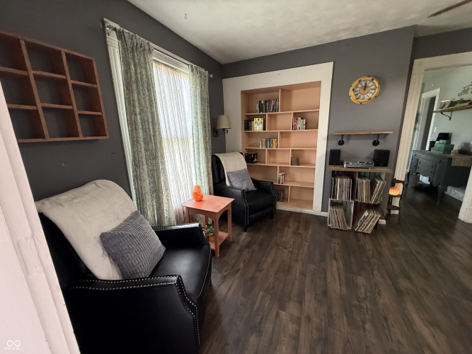 Listing Image 22