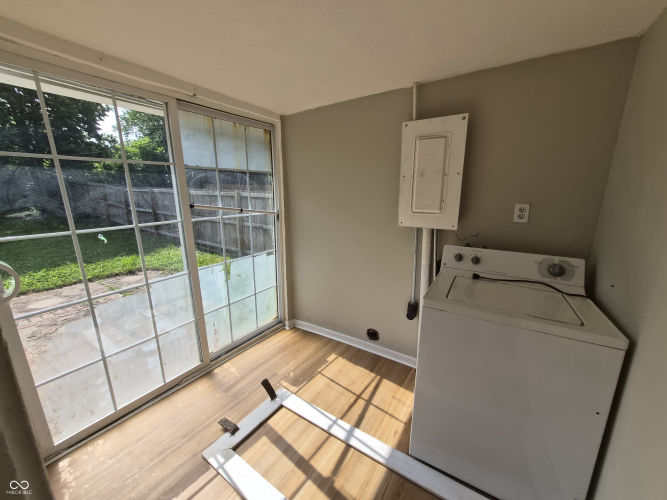 Listing Image 15