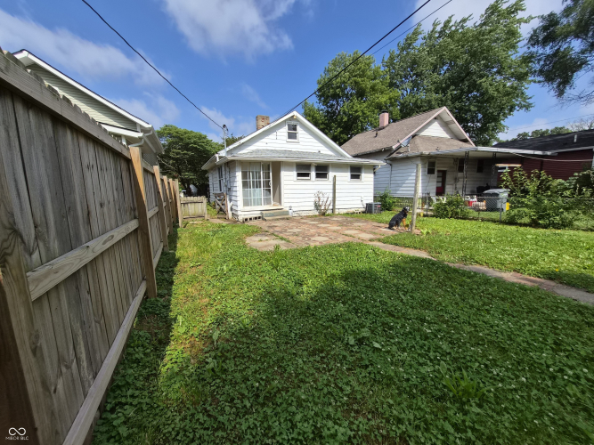 Listing Image 3
