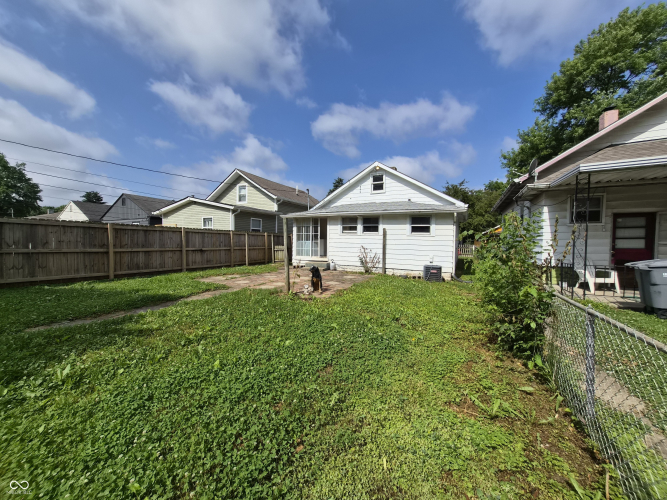 Listing Image 5