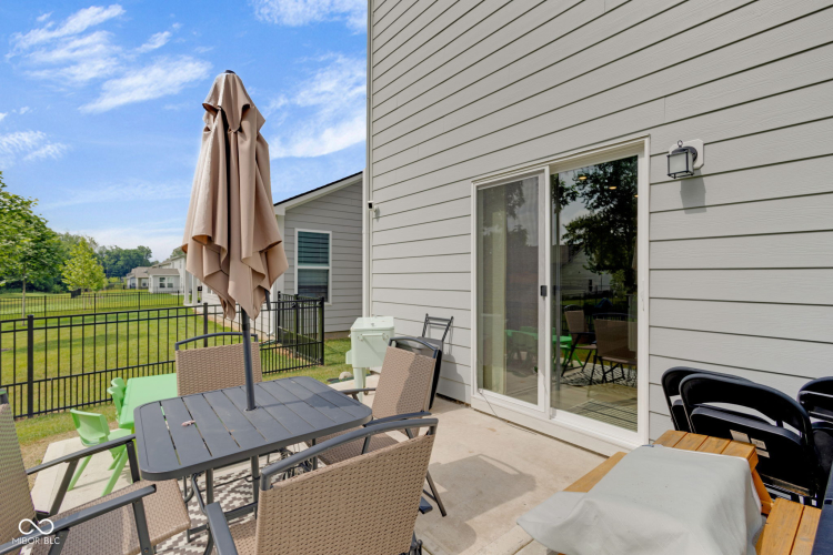 Listing Image 19