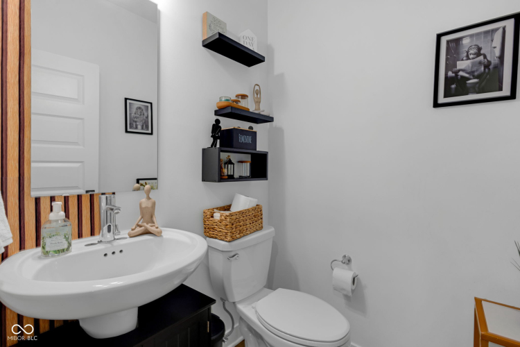 Listing Image 20