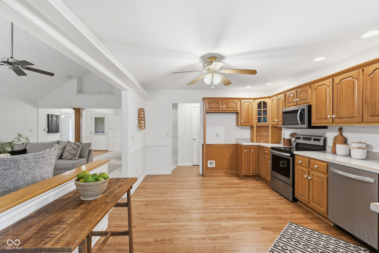 Listing Image 13
