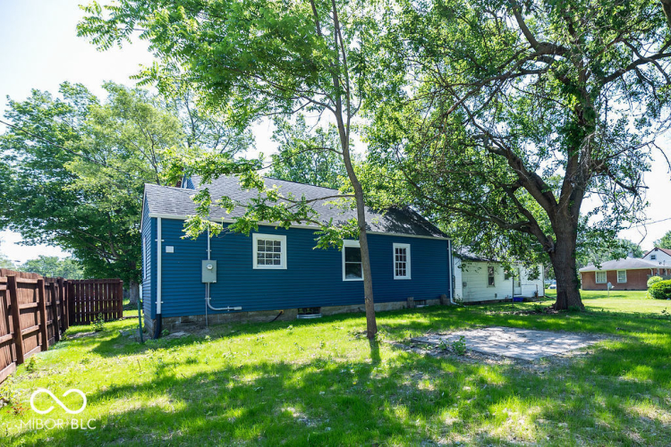 Listing Image 40