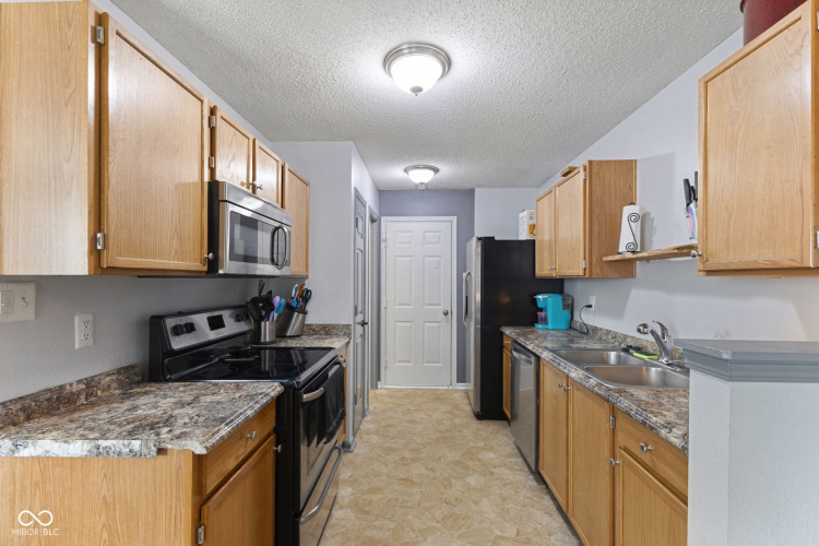 Listing Image 14
