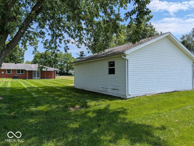 Listing Image 18