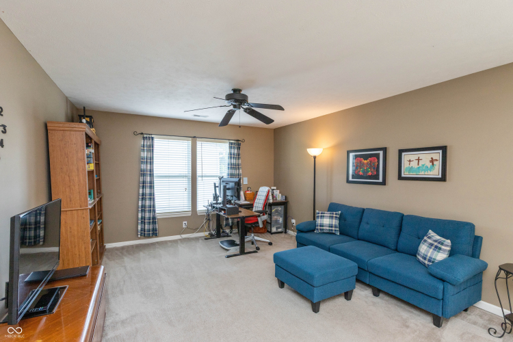 Listing Image 32
